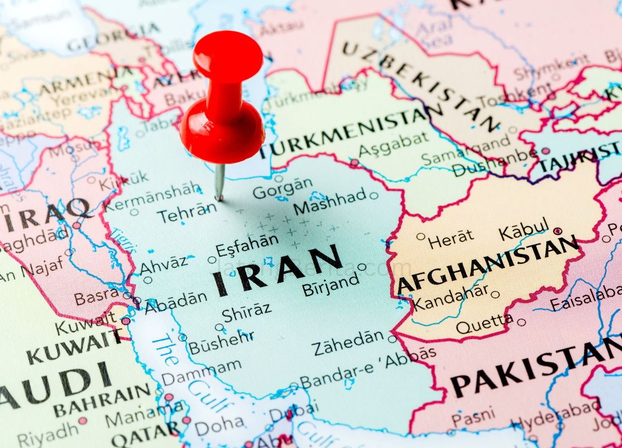 Pezeshkian Iran Tetap Pilih Dialog, Namun Tak Akan Menyerah pada Tekanan - JetengBerita.com